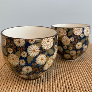 Blomstrede Japanske Tekopper i Porcelæn